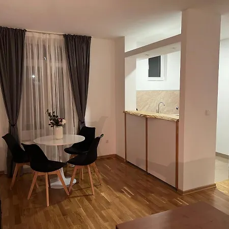 Central 3* Sisava